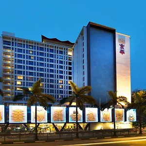 **** Hotel Royal Singapur
